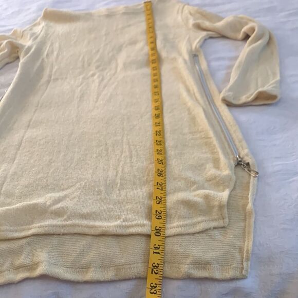 Women’s Sweater size S Cream Side Zipper - Picture 8 of 10